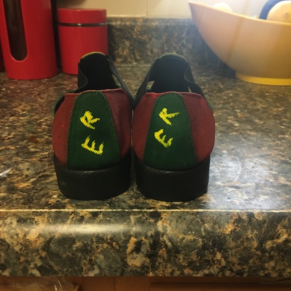 ER Designs custom hand painted sandal - Picture 2 of 2